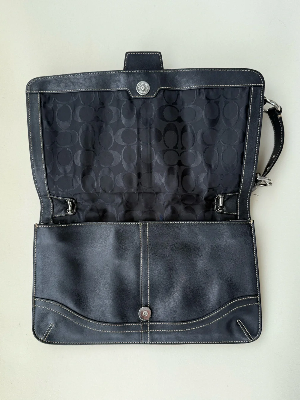 Vintage Coach 9741 Black Leather Shoulder Bag Purse Contrast Stitching